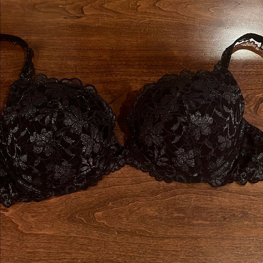 Victoria’s Secret .Vintage Elegant Black Lace Bra Victoria’s secrets angels